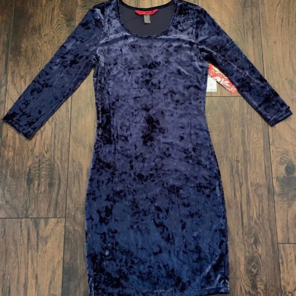 Holiday dress new